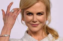 Николь Кидман очаровала поклонников стильным розовым платьем