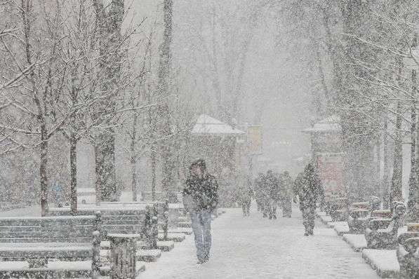 Синоптики попередили про сильні снігопади з 18 січня 