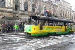 В Одесі пасажири трамваю вистрибували з вікон через пожежу 