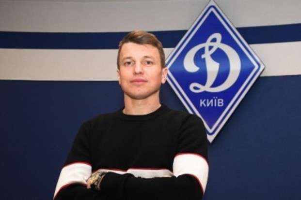 Офіційно. Динамо підписало контракт з капітаном збірної України Ротанем 