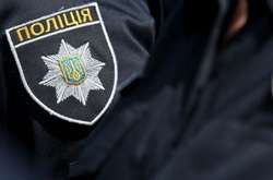 Поліцейські Харківщини затримали чоловіка за розбещення десятирічної дівчинки