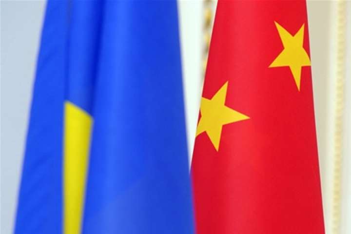 Україна відкрила у Китаї три нові візові центри