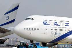 Ізраїльський пасажирський літак екстрено сів на військовій базі в Канаді