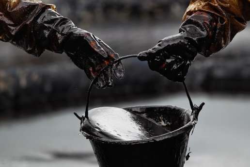 Нафта торгується біля позначки в $70