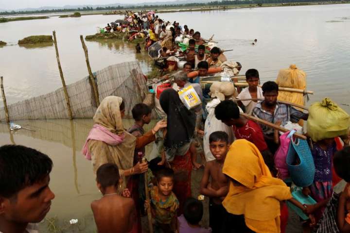 У М’янмі створюють табір для тимчасового проживання біженців рохінджа