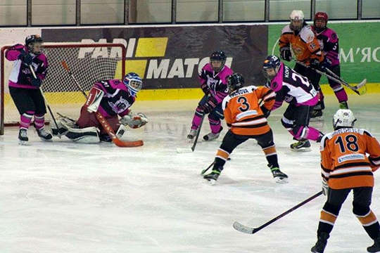 Харківські «Пантери» майже гарантували собі перше місце у жіночому чемпіонаті України з хокею