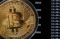 Курс біткоїна обвалився до $12 тис.