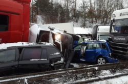Масштабна ДТП у Чехії: зіткнулися понад 40 автомобілів