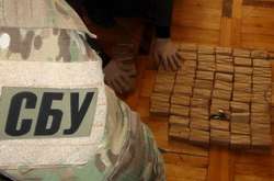  Оперативники провели обыск в квартире, где скрывался военный 