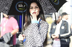 Світ автоперегонів через призму красивих дівчат. Фотогалерея чарівних грід-гьорлз