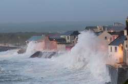 У Європі вирують сильні шторми: пориви вітру досягатимуть 130 км/год