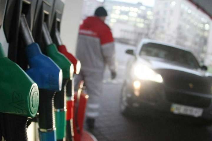 АЗС знову підняли ціни на бензин і дизпальне 