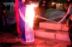 ФСБ заявила про затримання українця, який нібито спаплюжив прапор Росії