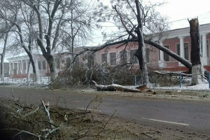 Негода залишила без світла понад півтисячі населених пунктів Одещини