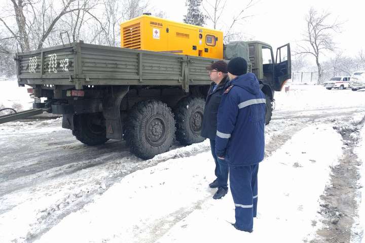 Керівник Одещини Степанов доставив дизель-генератори в Арциз для відновлення роботи лікарні та водоканалу 