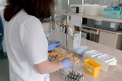 У п’ятьох областях та Києві не вистачає вакцин від кору 