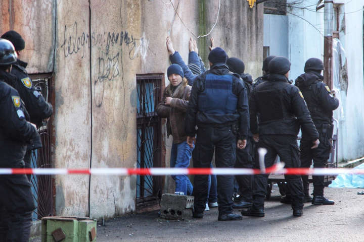 Спецоперація поліції в Одесі - У центрі Одеси сталася перестрілка: є жертви