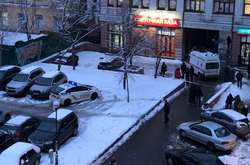 Перехожі викликали «швидку допомогу» та поліцію