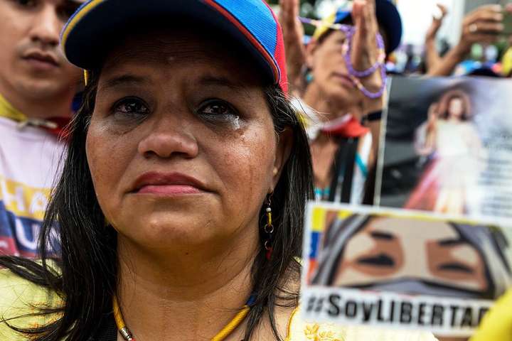Півмільйона венесуельців втекли від проблем на батьківщині в Колумбію