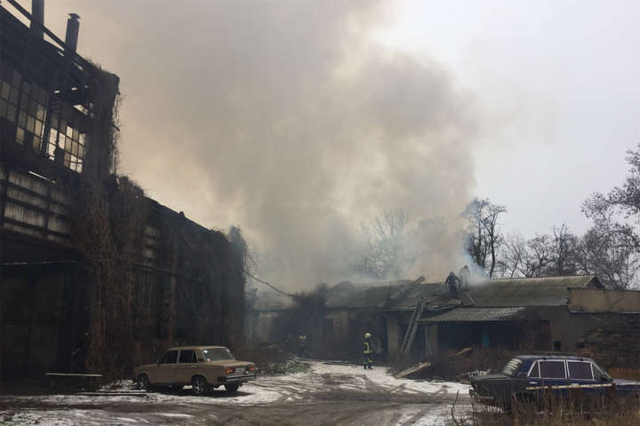 У Одесі горить непрацюючий завод