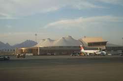 З Єгипту вилетів літак з українцями, які застрягли в аеропорту через негоду