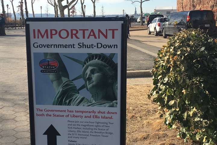 Американський «шатдаун»: Cтатую Свободи закрили для відвідування