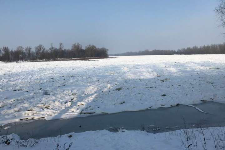 На Київщині замерзла річка Десна