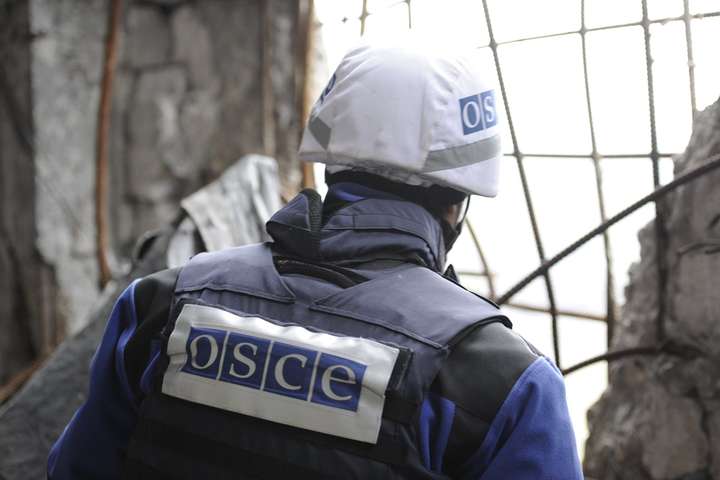 Місія ОБСЄ за вихідні зафіксувала майже півтисячі вибухів на Донбасі