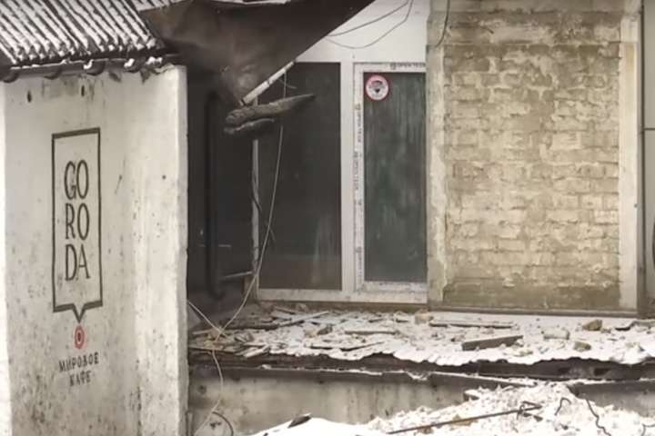Столична влада гадає, як повернути аварійник будинок у центрі Києва державі