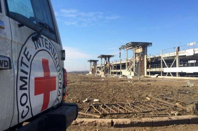 Богомолець закликала Червоний хрест допомогти у пошуці тіл загиблих військових в ОРДЛО
