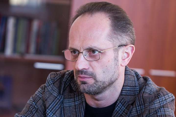 <span>Роман Безсмертний</span> - Безсмертний припинив співпрацю з Аграрною партією