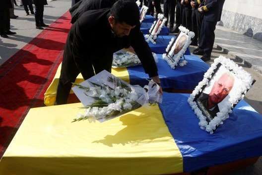 Прибыл самолет с погибшими в Кабуле украинцами