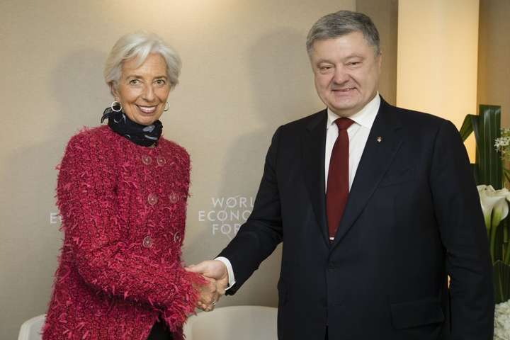 У Давосі пройшли переговори Порошенка з директором МВФ