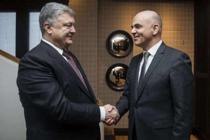 Порошенко домовився з президентом Швейцарії щодо повернення вкрадених активів України 