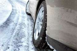 Столичних водіїв попередили про ожеледицю на дорогах