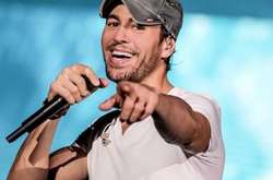 Энрике Иглесиас подал в суд на компанию Universal Music Group