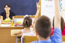 Кабмін опублікував постанову про підвищення зарплати вчителям