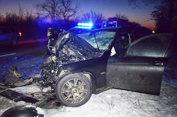 Лобове зіткнення Citroen та BMW під Миколаєвом: двоє людей загинули