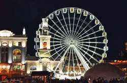 Оглядове колесо на Контрактовій площі працюватиме до лютого