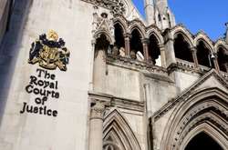 Суд Лондона завершив відкриті слухання у справі про «борг Януковича» 