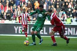 Гол українця Селезньова врятував «Акхсіар» від поразки (відео) 