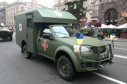 Волонтерка: половину з поставлених на фронт санітарних автомобілів довелося ремонтувати