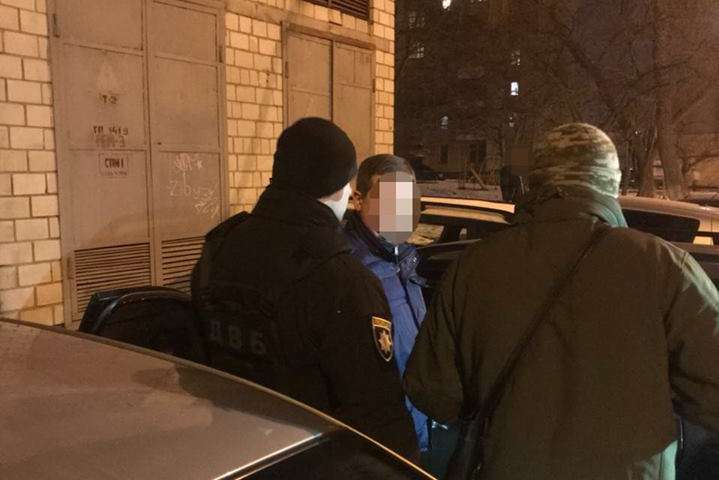 СБУ затримала на хабарі двох львівських поліцейських