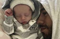 Мать Энрике Иглесиаса рассказала, на кого похожи близняшки 