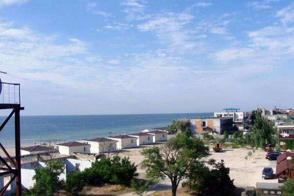 СБУ викрила чиновників, які роздали своїм родичам понад 3 га землі біля Азовського моря 
