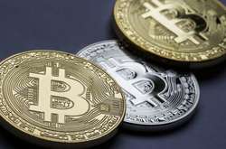 Курс біткоїна впав нижче психологічної позначки