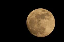 Блакитний кривавий супермісяць