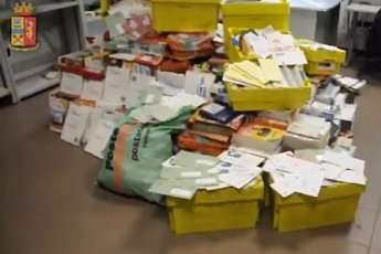 Італійський поштар приховав 570 кг листів