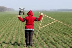 Держгеокадастр передасть 760 тис. гектарів землі у власність громад