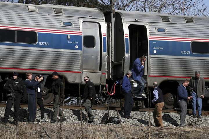 У США потяг із конгресменами врізався у вантажівку: є загиблий